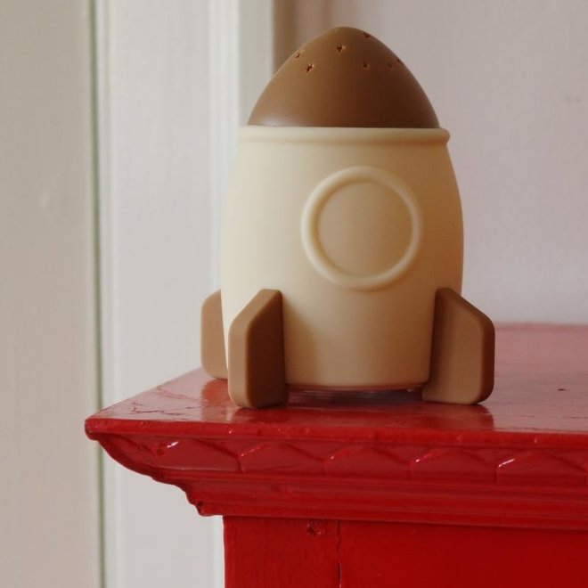 Konges Slojd unehelidega ja bluetooth kõlariga öölamp Rocket - Caramel